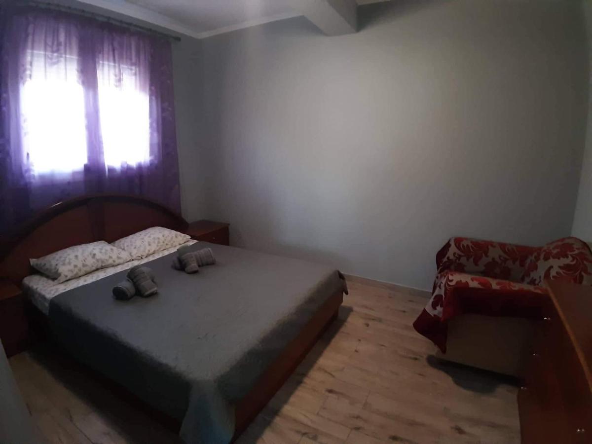 Γιώργος Και Εύα Karianí Exterior foto