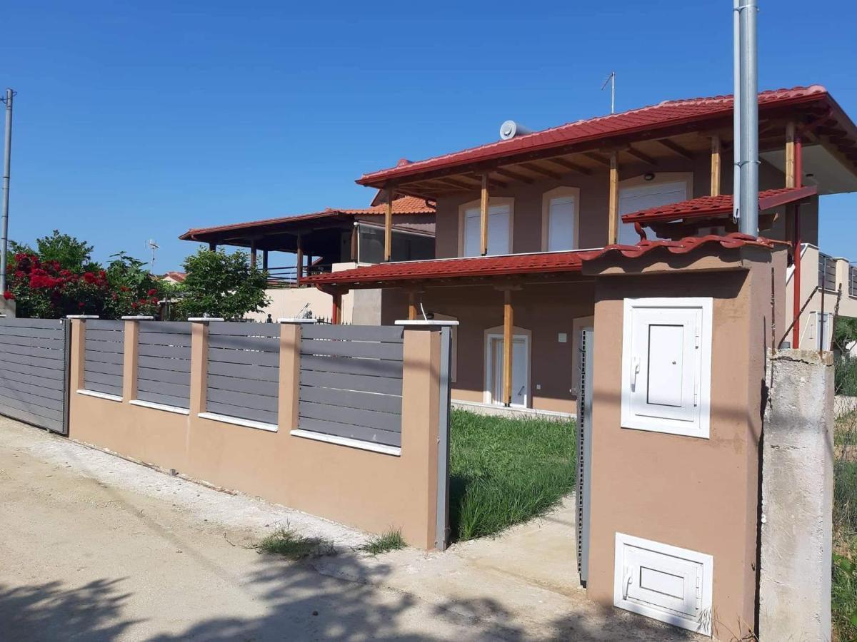 Γιώργος Και Εύα Karianí Exterior foto