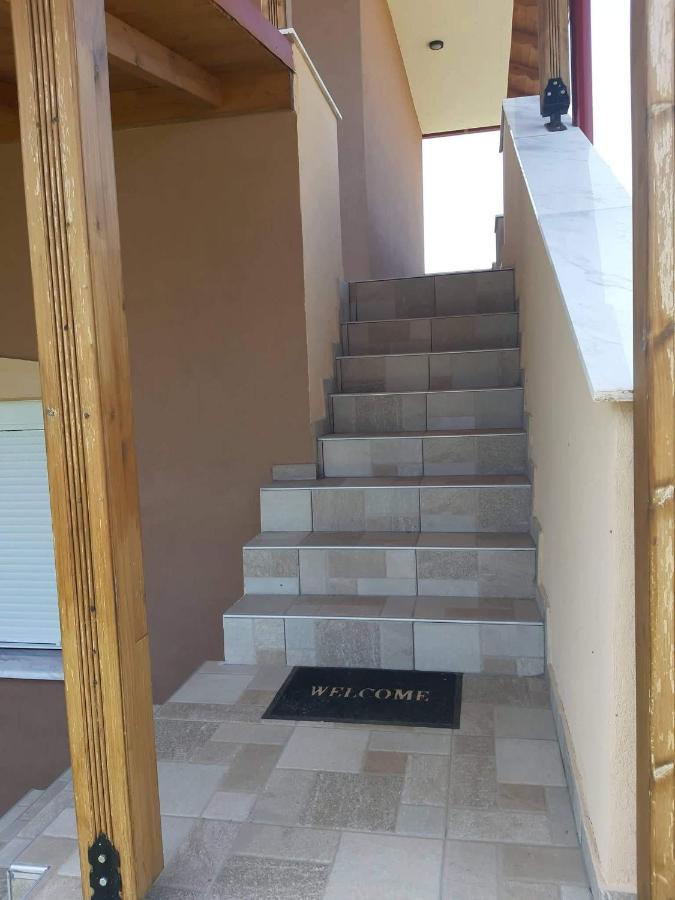 Γιώργος Και Εύα Karianí Exterior foto