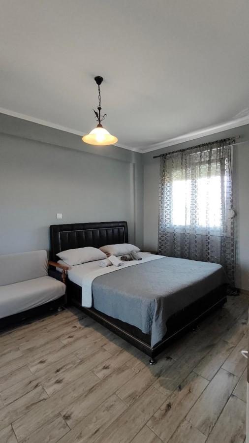 Γιώργος Και Εύα Karianí Exterior foto