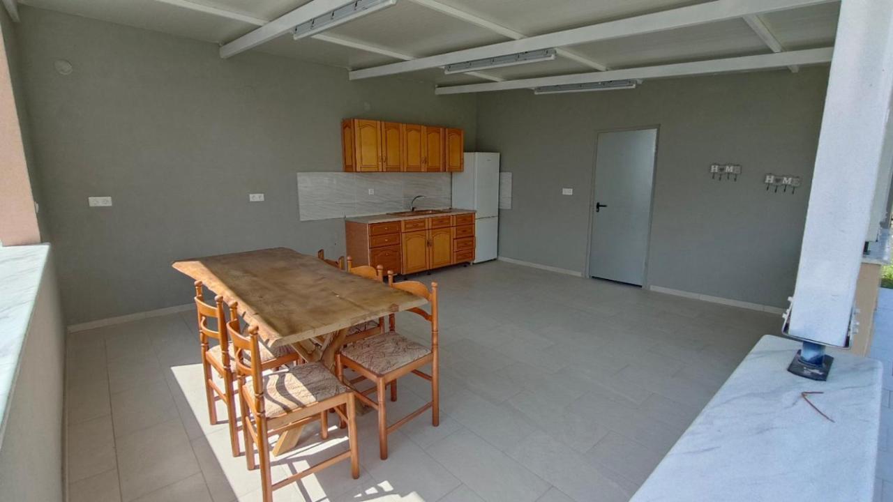 Γιώργος Και Εύα Karianí Exterior foto